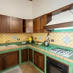 Tri Re E 'na Regina 4* Cinisi
