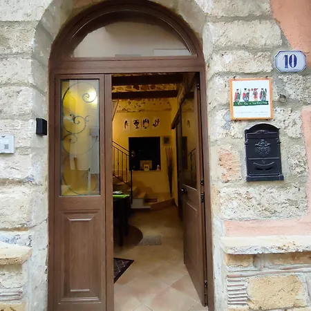 Tri Re E 'na Regina Cinisi