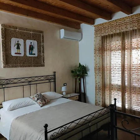 Tri Re E 'na Regina 4* شينيسي