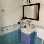 Tri Re E 'na Regina בית הארחה 4*