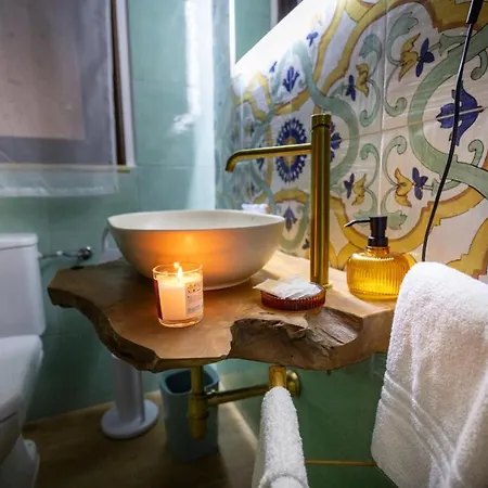 Tri Re E 'na Regina 奇尼斯