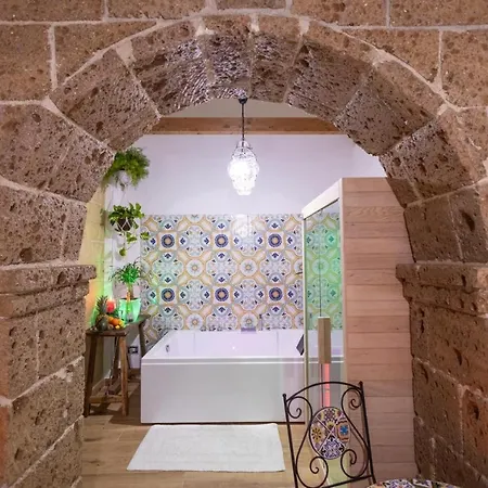 Tri Re E 'na Regina 招待所 4*