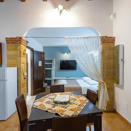 Tri Re E 'na Regina 招待所 4*