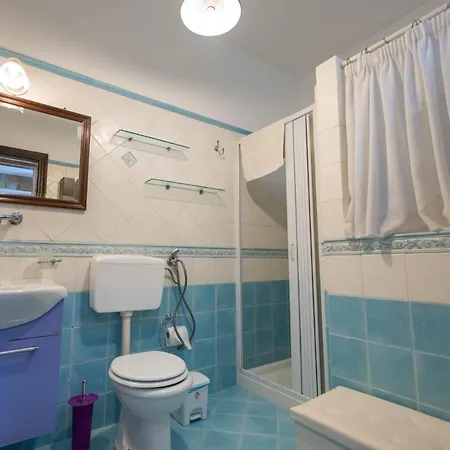 Tri Re E 'na Regina 4* 奇尼斯