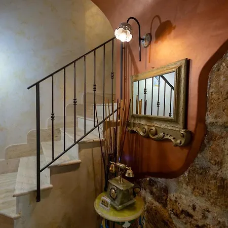 Tri Re E 'na Regina 4* Cinisi
