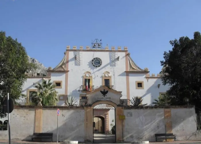 Tri Re E 'na Regina 4* Cinisi