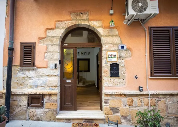Tri Re E 'na Regina 4* Cinisi